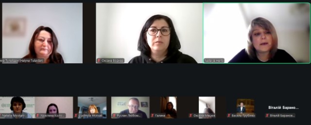 Викладач ботаніки доц. Наталія Герц аналізує успішність студентів